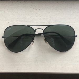 Rayban black aviators